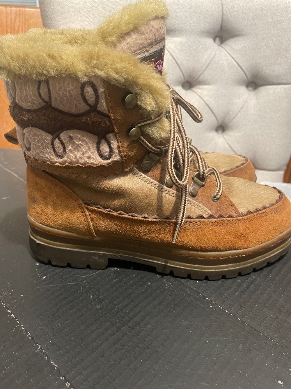 Women's Lace-Up Winter Boots Buffy in Brown with Faux Fur